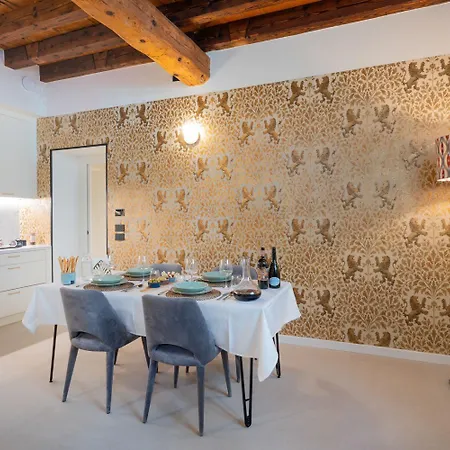 Palazzo Gaspari Heritage Residences * Werona