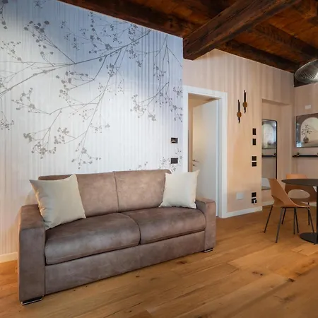 Palazzo Gaspari Heritage Residences * Werona